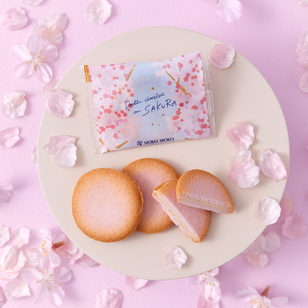 日本直送】ヨックモック 桜限定サンドイッチクッキー エッグ